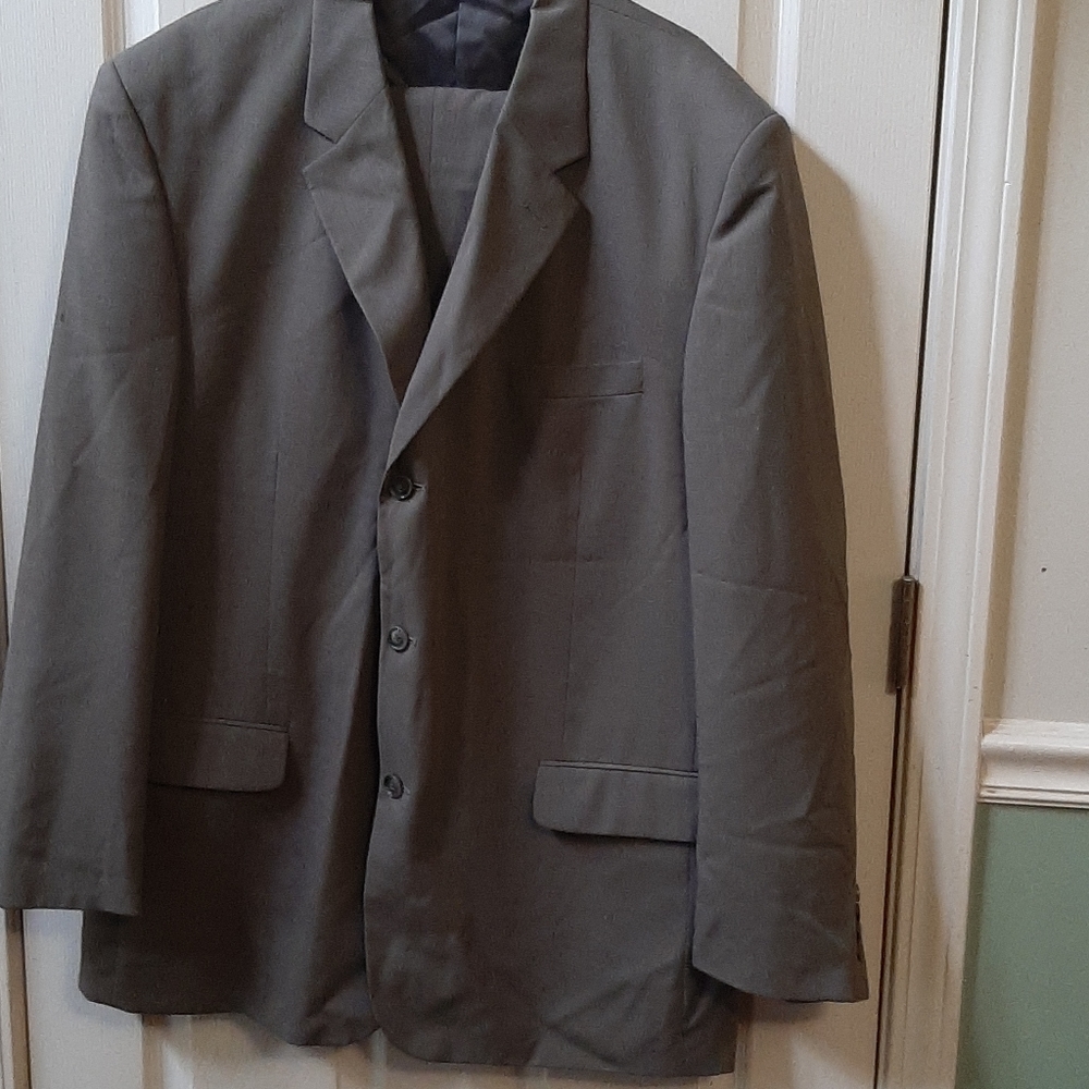 Paul Solari men's suit